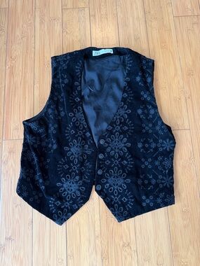 Zara Black Velvet Patterned Button Vest